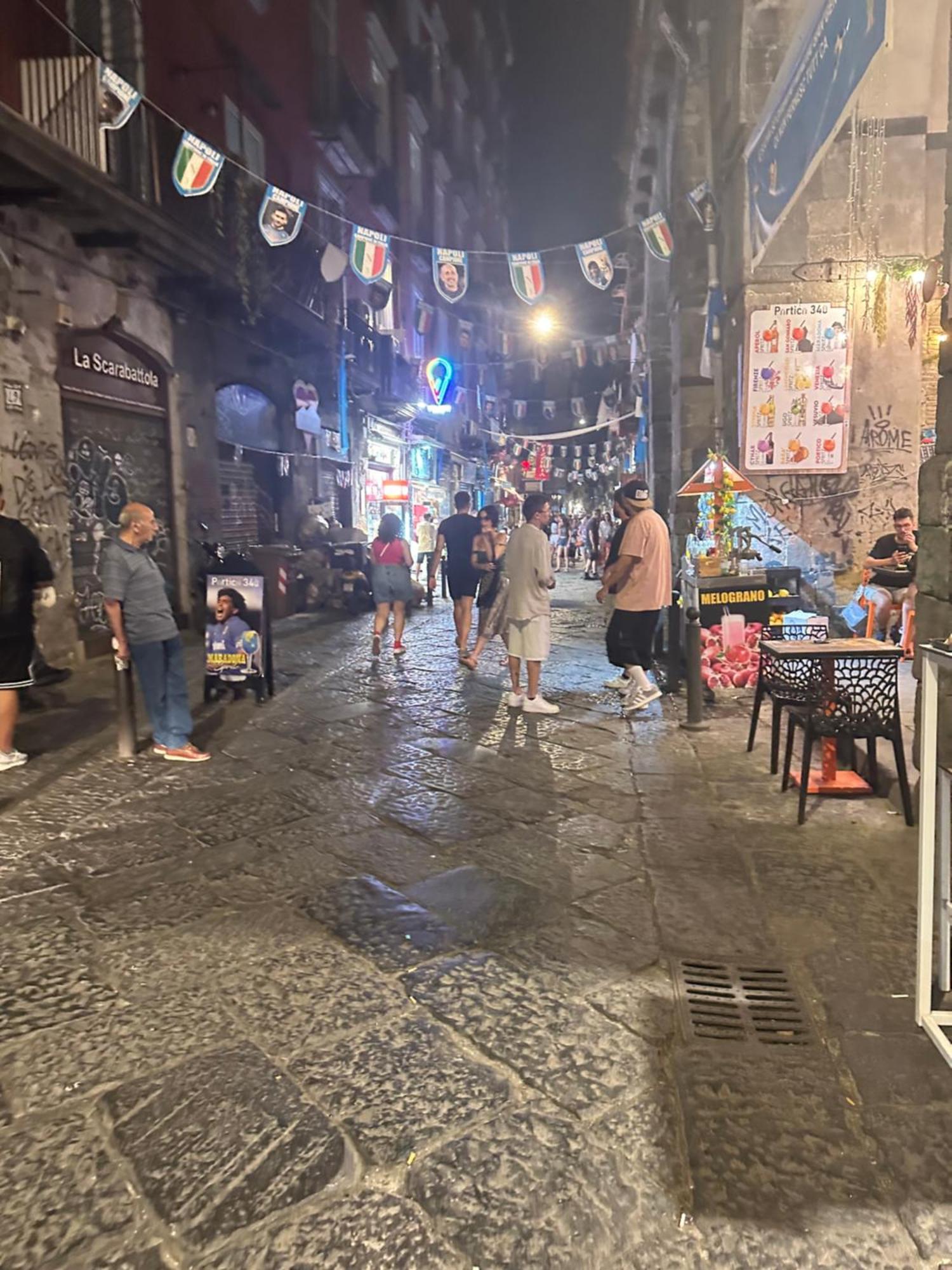 مبيت وإفطار نابولي Angolo Paradiso المظهر الخارجي الصورة