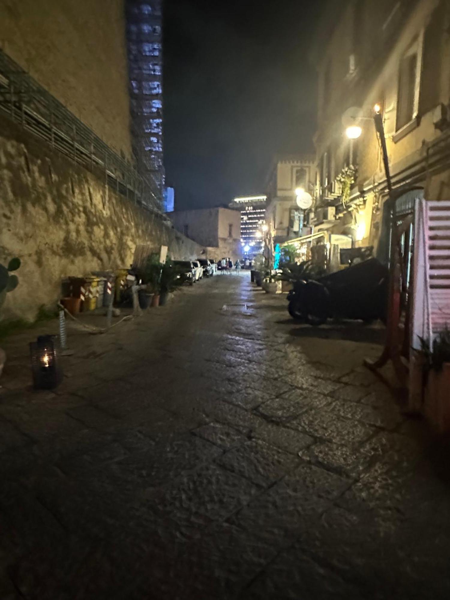 مبيت وإفطار نابولي Angolo Paradiso المظهر الخارجي الصورة